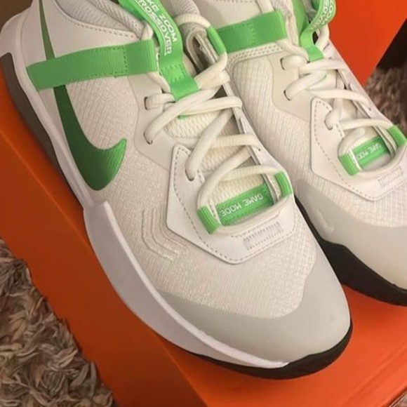 BRAND NEW boy youth nike Nike air zoom crossover basketball shoes size 7Y - Picture 9 of 10